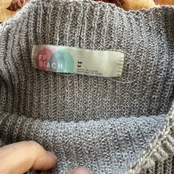 Free People Beach Gray Ribbed Knit Sweater Tee Size Medium cotton Luxury - Picture 3 of 5